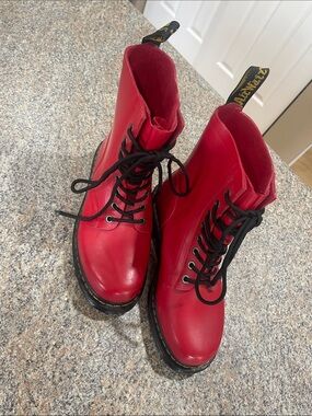 Dr . Martens Drench Wellington Red Rain Boots - Sz 8